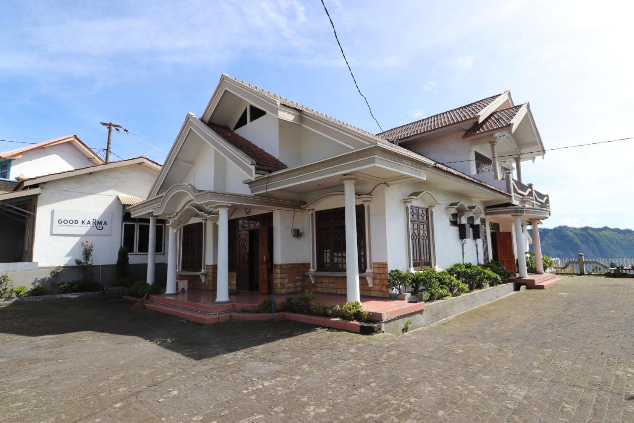 Good Karma Bromo Guesthouse Ngoại thất bức ảnh